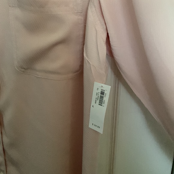 Pink button down Blouse - Picture 4 of 5